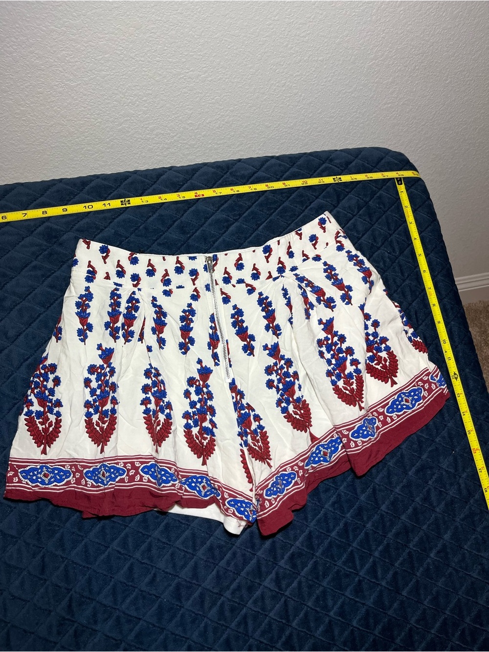 Miss Avenue White High-Waist Shorts with Red & Blue Floral Motif